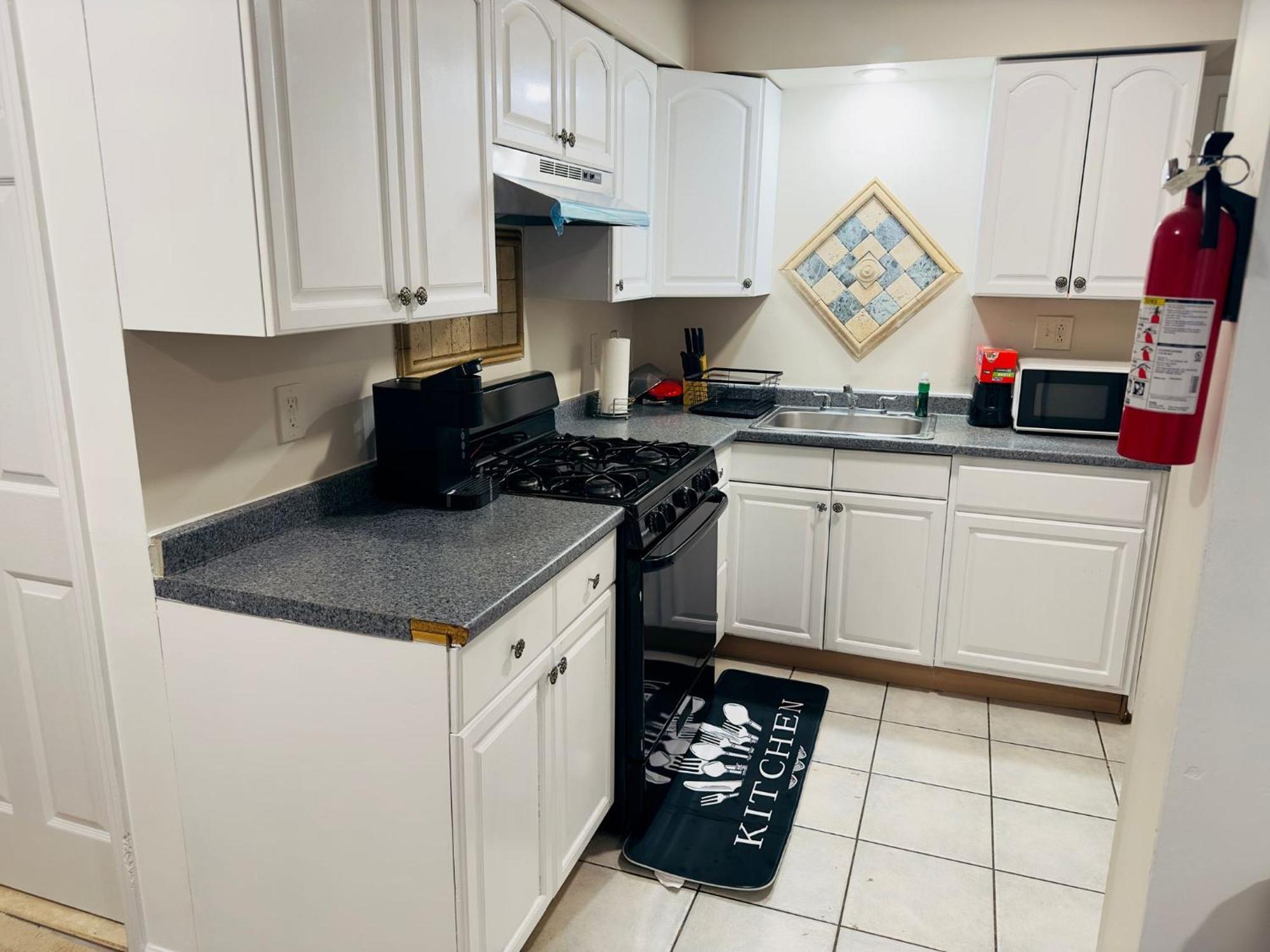 Cosy Bedroom 6 Minutes To Ewr Prudential Hotels Pen Station 纽瓦克 外观 照片